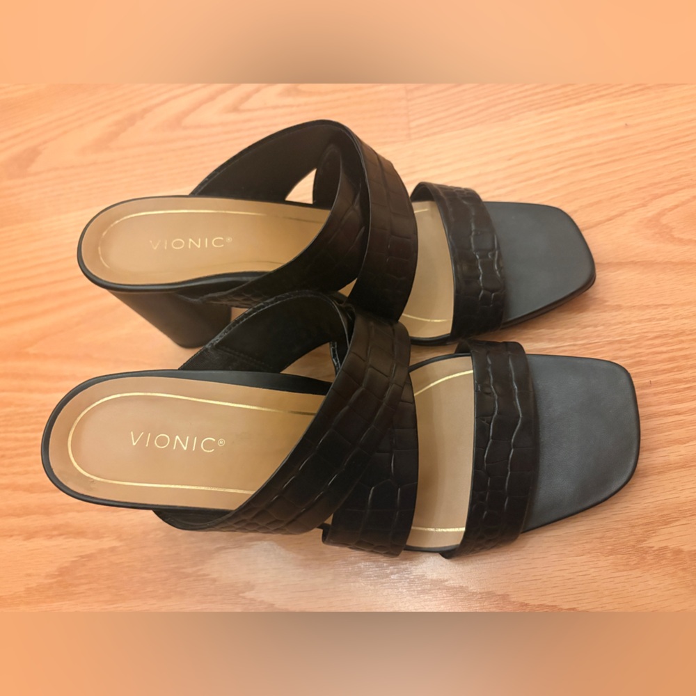 Vionic Merlot black croc-embossed leather sandals size 9 - Picture 3 of 5